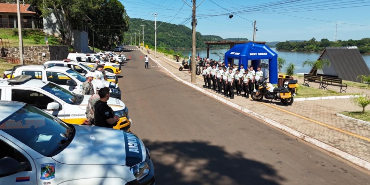 ACCIÓN BINACIONAL. De la actividad reciente participaron autoridades policiales de ambos países.