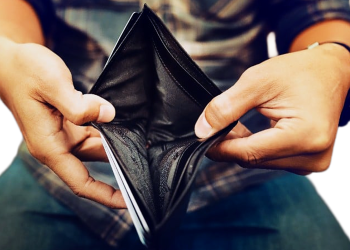 Crecen la mora, los cheques rechazados y el endeudamiento para llegar a fin de mes