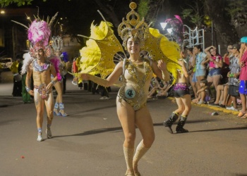 Alem se prepara para una noche de música y corsos