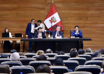 Perú: el Congreso destituye a José Jerí, el séptimo presidente en 10 años