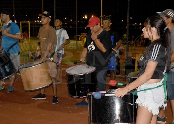 Alegría y batucada: Posadas da la bienvenida al carnaval