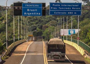 Camioneros brasileños reclamaron mejores condiciones en el cruce con Argentina