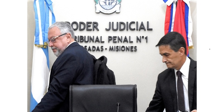 JUECES SOSA Y BERNIE. El vocal subrogante (izquierda de la imagen) y el presidente del TP-1 en el inicio de la audiencia de ayer.