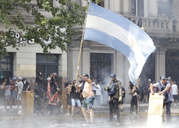 Dura advertencia en off del FMI: “El malestar social será más palpable sin reactivación”