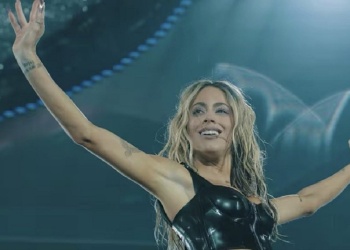 Tini sacó a escena “El Cielo” y “Fresa” en vivo