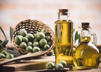 ANMAT prohíbe conocido aceite de oliva por falsificación