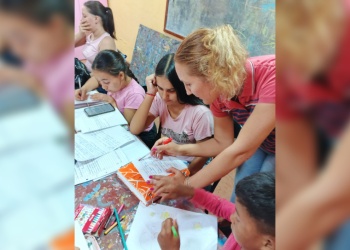 Apoyo escolar: en la actualidad, 60 docentes  prestan este servicio en forma voluntaria