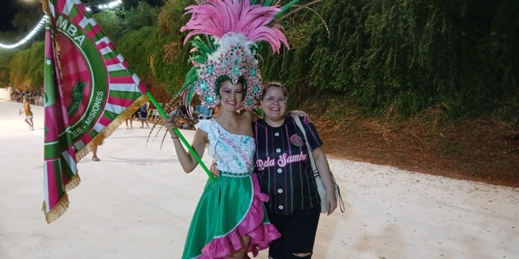 Con brillo, ritmo y gran convocatoria comenzaron los Carnavales Apostoleños 2026