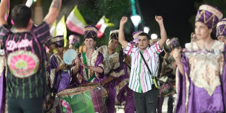 Con brillo, ritmo y gran convocatoria comenzaron los Carnavales Apostoleños 2026