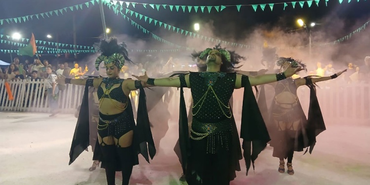 Con brillo, ritmo y gran convocatoria comenzaron los Carnavales Apostoleños 2026