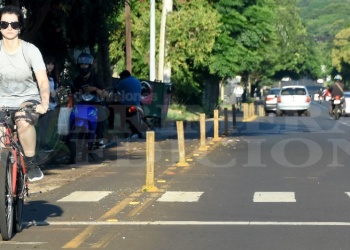 Ciclistas piden controles ante la intromisión de motos en ciclovías