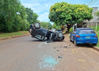 Una joven resultó con lesiones leves tras despiste y vuelco