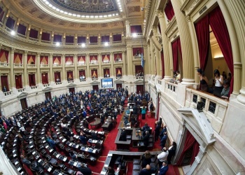 Reforma laboral: qué cambia en contratos, sindicatos y huelgas