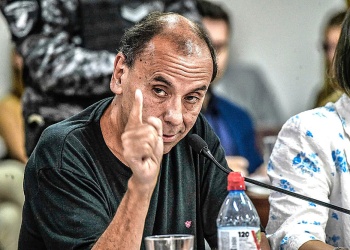 Dos abogados intentan frenar un juicio por abuso porque fueron padres hace 23 días