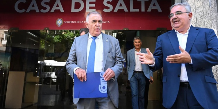 Osvaldo Jaldo y Raúl Jalil participaron en el encuentro.