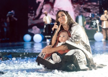 Bajo la lluvia, La Sole celebró 30 años de carrera con un show histórico en Cosquín