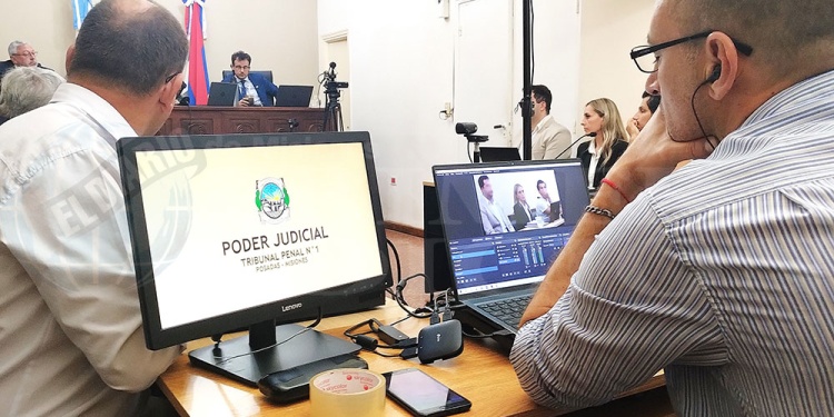 SOLO GRABACIÓN. El Tribunal Penal 1 decidió ayer que las audiencias no serán transmitidas por el canal de YouTube autorizado por el Superior Tribunal de Justicia, resta definirse si la jornada de alegatos y veredicto del 3 de marzo tampoco se subirá a la web.