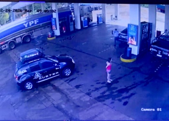 Susto y final feliz en la ruta 12: un turista brasileño “perdió” a su esposa en una estación de servicio