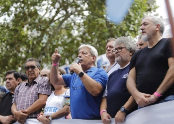 Reforma laboral: gremios “duros” impulsan paro de 24 horas y presionan a la CGT