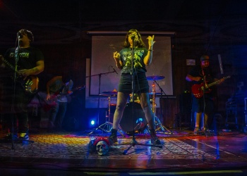 Rock, metal y solidaridad se combinan este domingo en el Parque María Morínigo