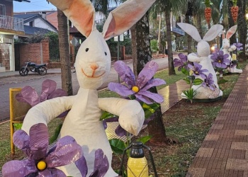 Decorada con conejos y huevos, Capioví aguarda la Semana Santa