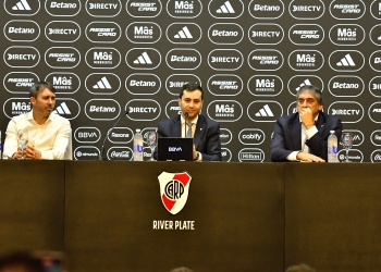 Chacho Coudet fue presentado como nuevo DT de River
