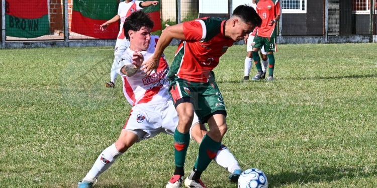 GOLPE. La tarde se cerró con alegría para Brown. Ahora visitará a Atlético.