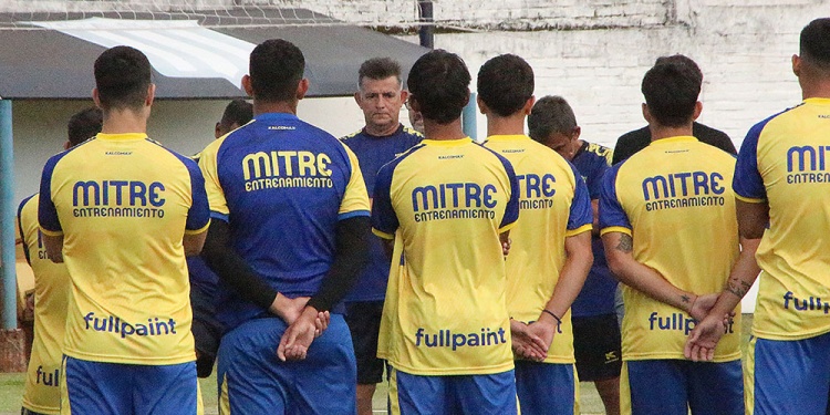 PUESTA A PUNTO. El Auriazul ahora conoce el fixture y continúa con la preparación. La prioridad es la parte futbolística.