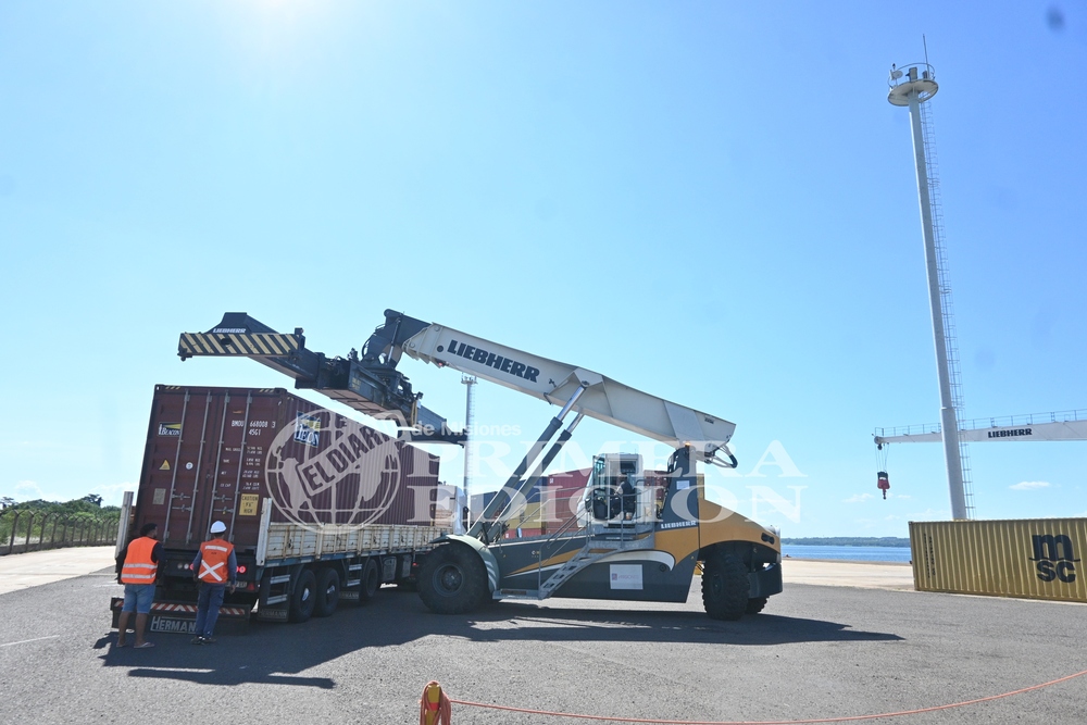 La concesión del Puerto de Posadas será por 15 años y apuntan a sumar más flota para bajar costos