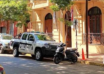 Abogado particular abandonó la defensa del acusado en juicio de abusar de su hija de 5 años