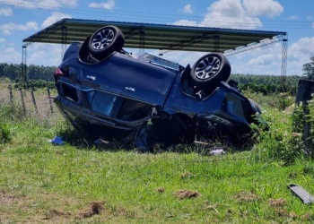Una familia que viajaba hacia Misiones volcó en Corrientes y murió un bebé de cinco meses