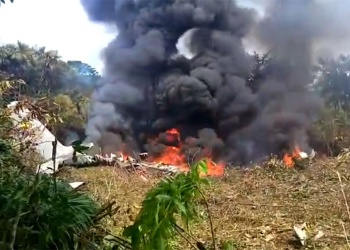 Tragedia en Colombia: un avión militar Hércules se accidentó con más de 100 soldados a bordo