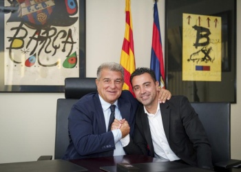 “Bomba” en Barcelona: fuerte cruce entre Xavi y Joan Laporta en torno al regreso de Messi