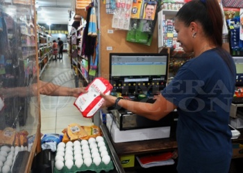 ¿Vía crucis en las góndolas? Hay poco  almidón y está caro, el pescado subió 10%