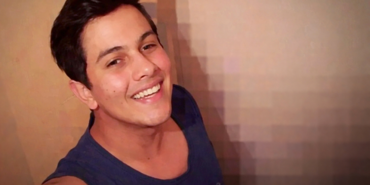 LA VICTIMA Y LA ESCENA. El joven Ramón Germán Berbergi y el lugar de la cocina donde quedó la mancha de sangre.