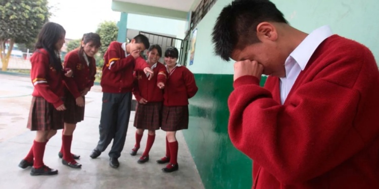 VÍNCULOS QUE NO FUNCIONAN. Las situaciones de agresión pueden derivar en mayor aislamiento y sentimientos de malestar que los jóvenes deben aprender a gestionar.