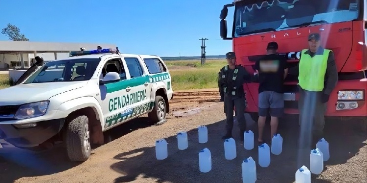 APREHENSIÓN. El control vial de Gendarmería en la zona de ingreso a Tapebicuá, detectó el transporte de droga.