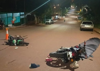 Choque entre dos motos dejó cuatro heridos, entre ellos dos menores