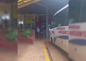 Detectaron a un chofer con 1,65 de alcohol al volante de un micro con 13 pasajeros en Misiones