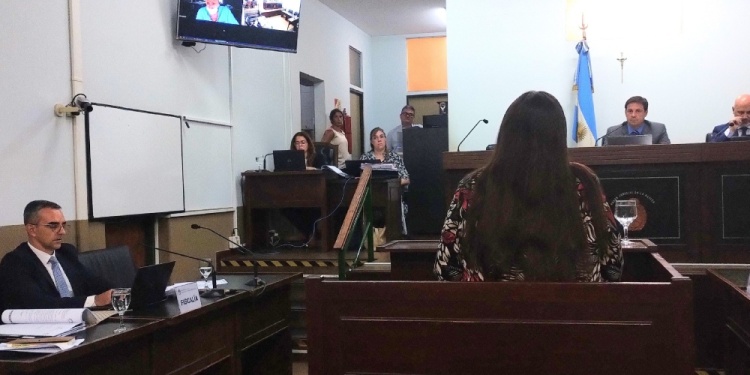 FRENTE AL TRIBUNAL. La acusada, LIliana Loreiro, optó por declarar al inicio del juicio y dio su versión de los hechos.