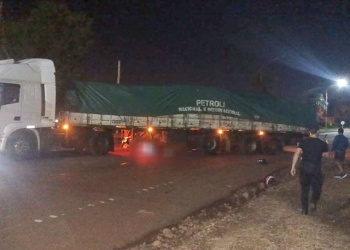 Tragedia en Alem: motociclista de 22 años murió tras chocar contra un camión