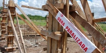 OBRA PÚBLICA. Uno de los principales motores de demanda del sector forestoindustrial, paralizado por la Nación.