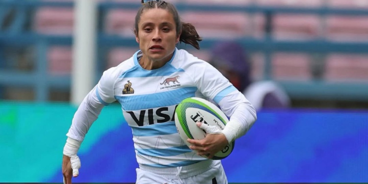 PURA GARRA. La jugadora formada en Carayá sumó su aporte con varios try.