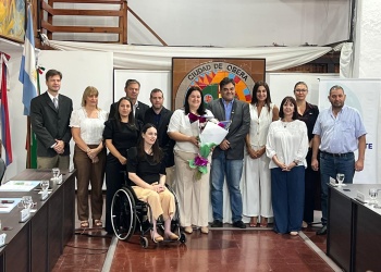 Claudia Urrutia asumió en la Defensoría del Pueblo de Oberá y prometió una gestión “cercana” y sin “banderías políticas”