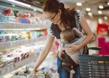 Canasta de crianza: según el INDEC, en marzo criar a un hijo superó los $500.000