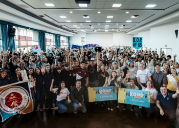Misiones lanzó el Bono Estudiantil 2026 con premios y fuerte participación juvenil