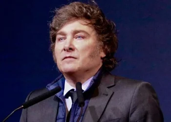 Milei reclamó “identificar a todos” los que participaron de una campaña rusa en medios contra su gestión