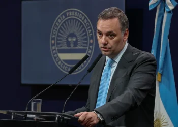 ¿Adorni pasó el Año Nuevo de 2025 en Aruba? La Justicia investiga otro posible viaje del jefe de Gabinete
