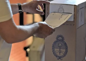 El Gobierno envió al Senado la reforma electoral, pero aparecen dificultades para su sanción