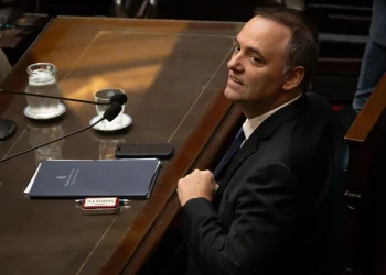 Manuel Adorni descarta renunciar: “Por el contrario, estoy acá dando la cara”